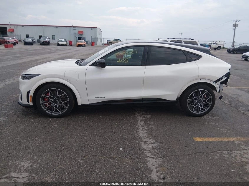 Ford Mustang Mach-E GT* AWD* КОЖА* ПОДГРЕВ* ПАНОРАМА* , снимка 13 - Автомобили и джипове - 56197516