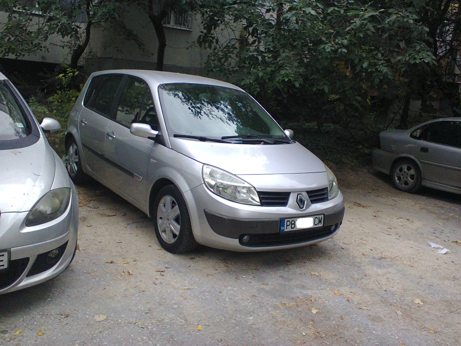 Renault Scenic //* * КЛИМА* * //86-коня малкия данък