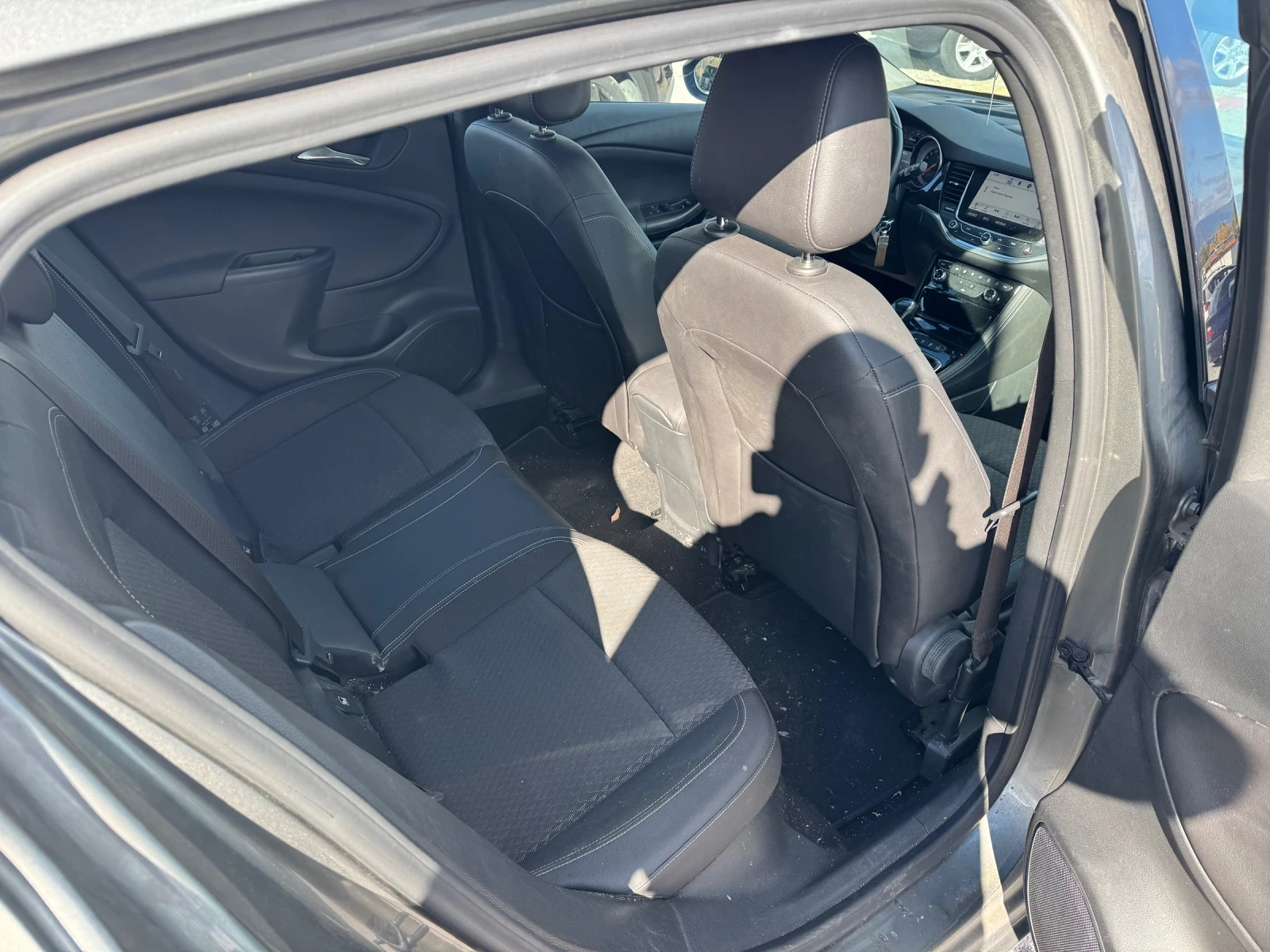 Opel Astra 1.6 CDTI 115km, снимка 14 - Автомобили и джипове - 56722152