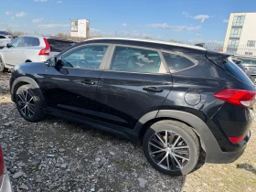 Hyundai Tucson 1.7 CRDI X POSIBLE, снимка 9