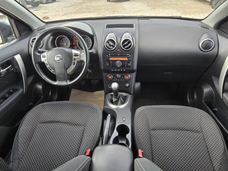 Nissan Qashqai 1.6i/ИТАЛИЯ, снимка 14 - Автомобили и джипове - 47561477