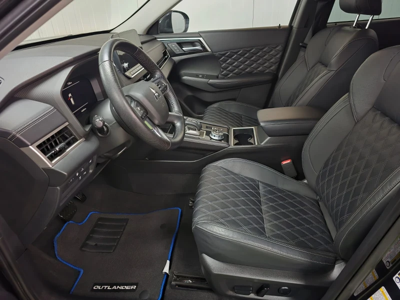 Mitsubishi Outlander  PLUG-IN HYBRID PHEV SE S-AWC, снимка 10 - Автомобили и джипове - 50280275