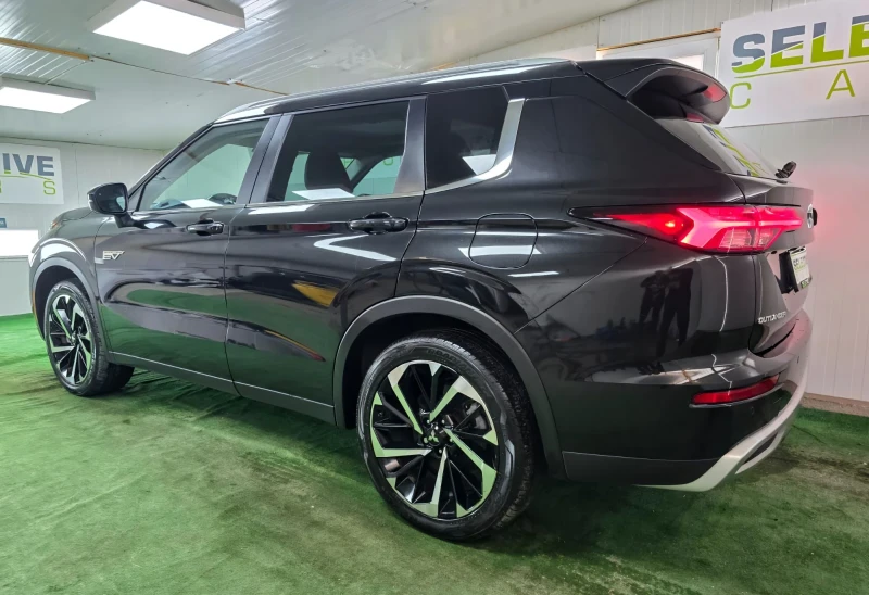 Mitsubishi Outlander  PLUG-IN HYBRID PHEV SE S-AWC, снимка 4 - Автомобили и джипове - 50280275