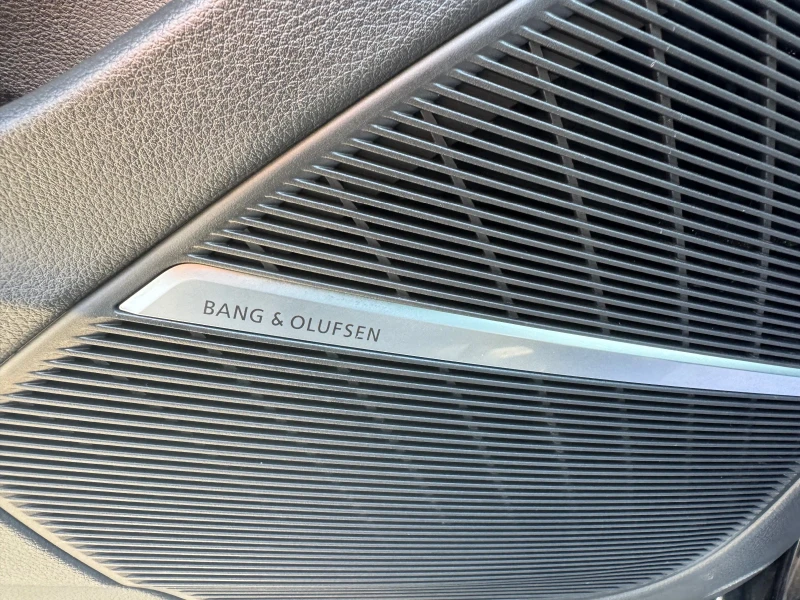 Audi RSQ8 Martix * B&O * Обдух. * Ел. теглич * Панорама, снимка 8 - Автомобили и джипове - 50938734