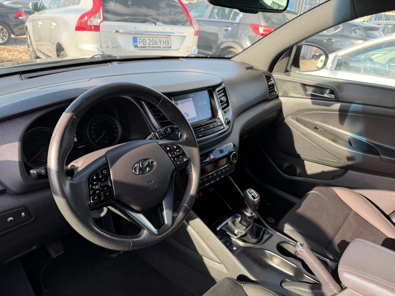 Hyundai Tucson 1.7 CRDI X POSIBLE, снимка 12 - Автомобили и джипове - 52500333