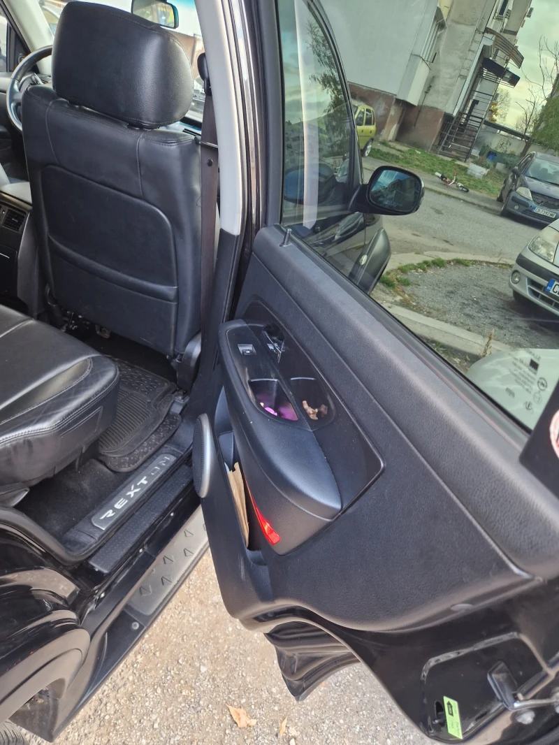 SsangYong Rexton, снимка 15 - Автомобили и джипове - 52776302