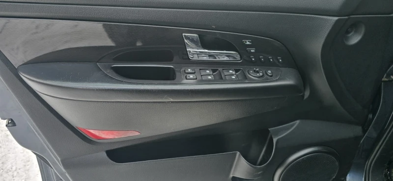 SsangYong Rexton, снимка 10 - Автомобили и джипове - 52991084