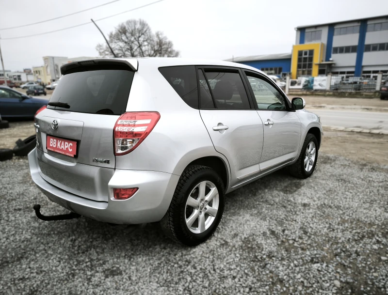 Toyota Rav4 2.2D4D FACELIFT LUXURY, снимка 3 - Автомобили и джипове - 53430896