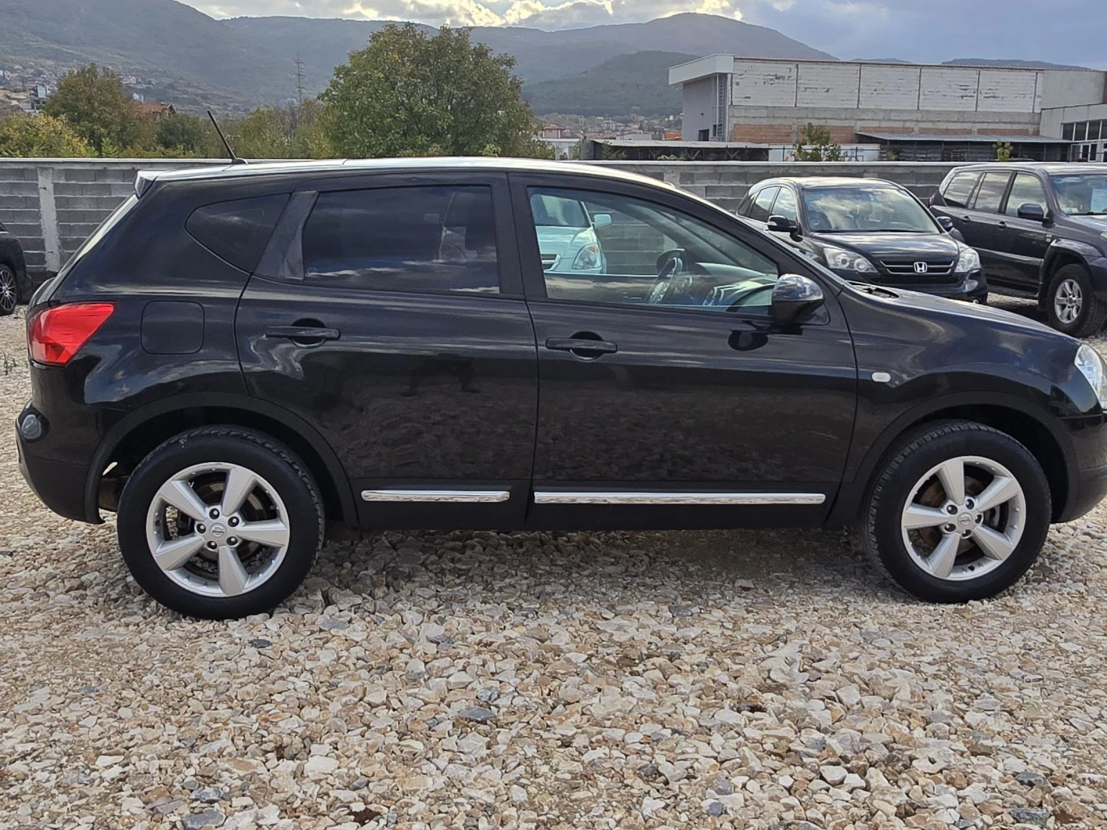 Nissan Qashqai 1.6i/ИТАЛИЯ - изображение 9