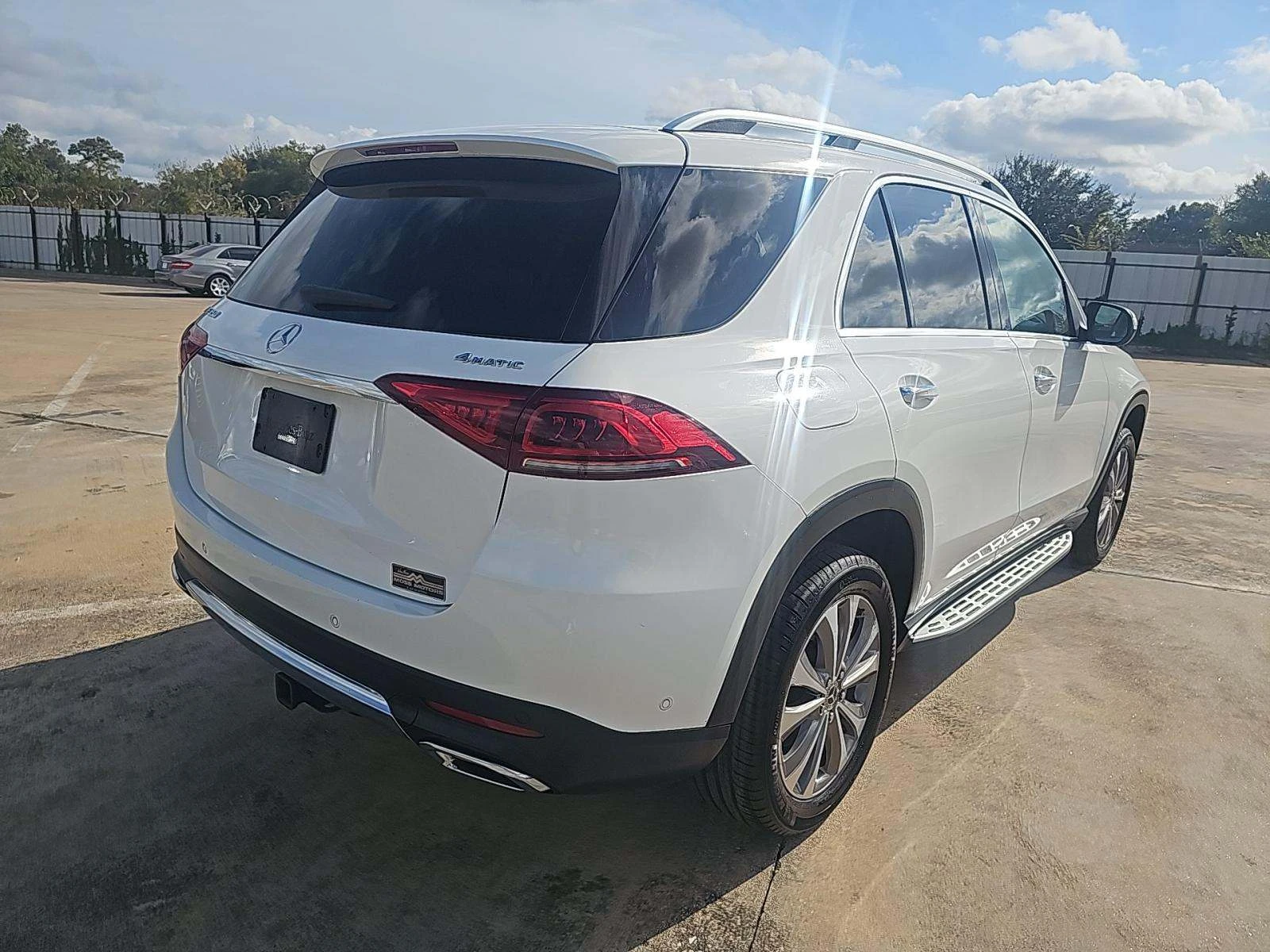 Mercedes-Benz GLE 350 4MATIC - изображение 3