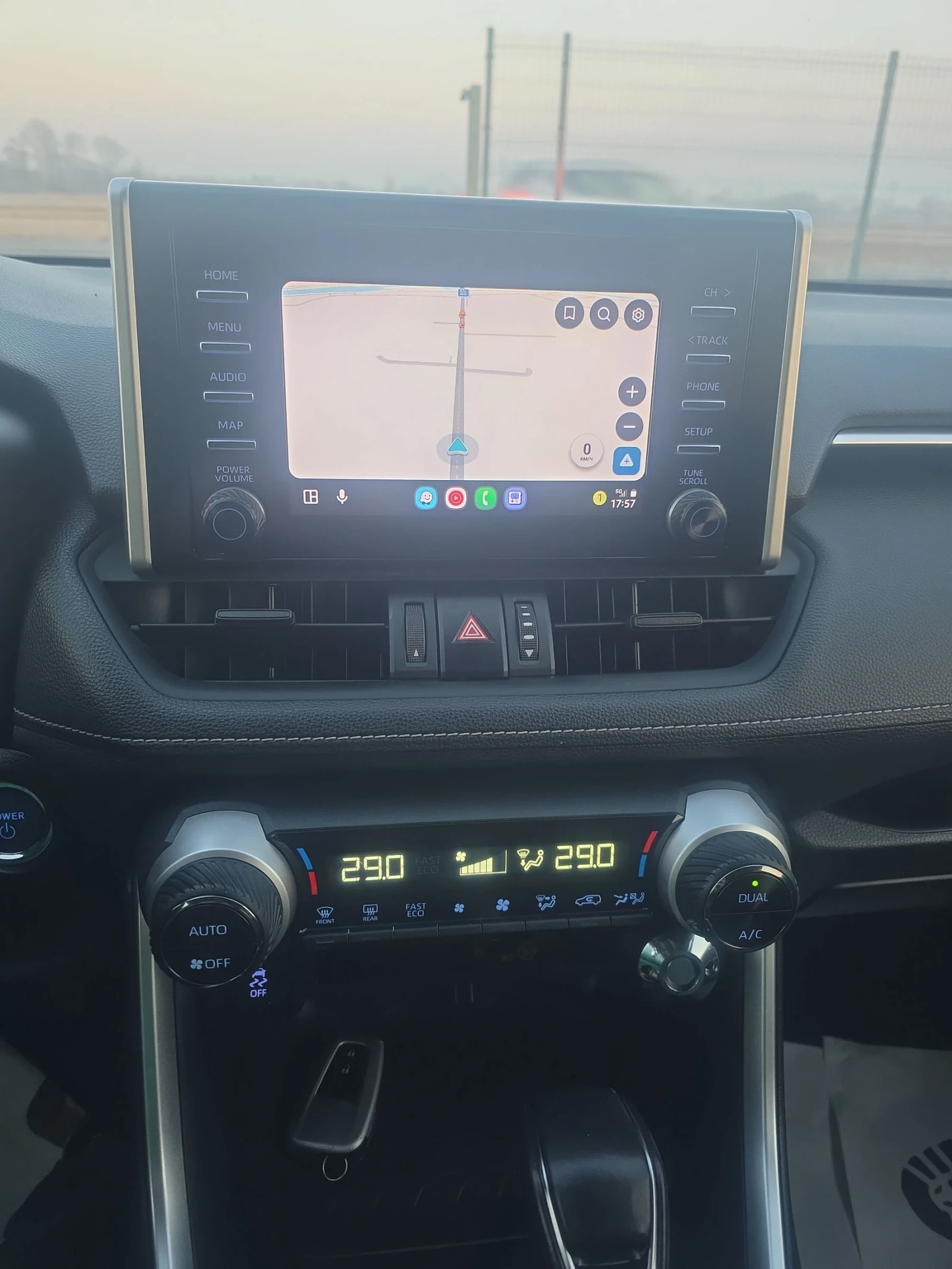 Toyota Rav4 2.5Hibrid 222кс 4х4, снимка 16 - Автомобили и джипове - 53272850