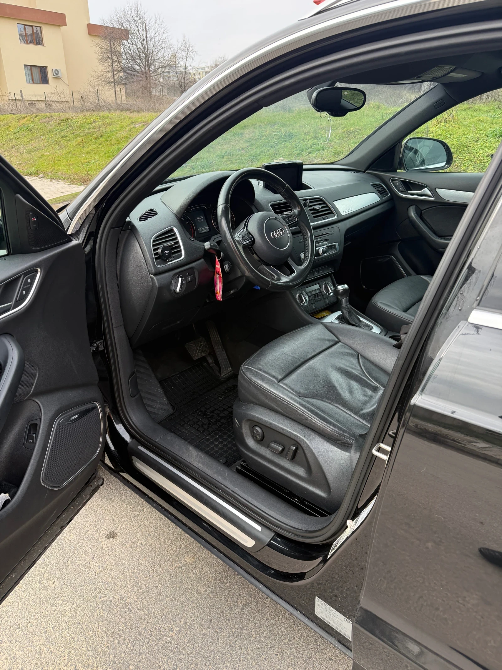 Audi Q3 2.0T - изображение 8