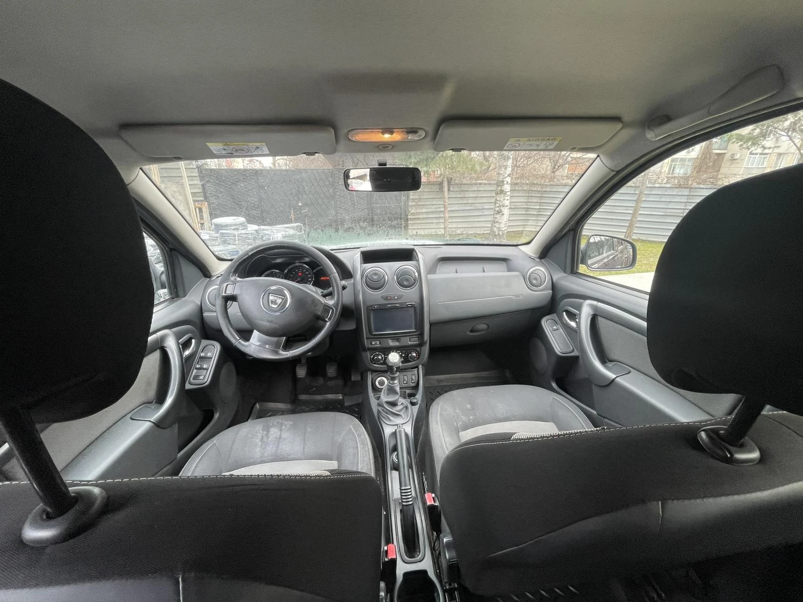 Dacia Duster, снимка 5 - Автомобили и джипове - 53799171