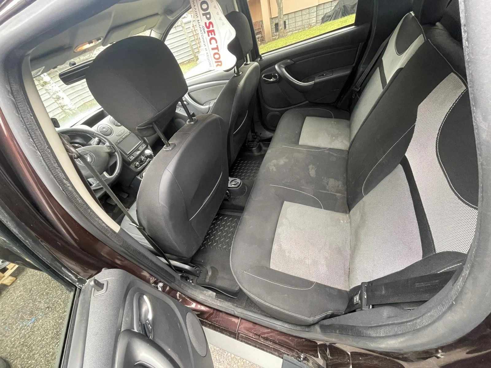 Dacia Duster, снимка 9 - Автомобили и джипове - 53799171