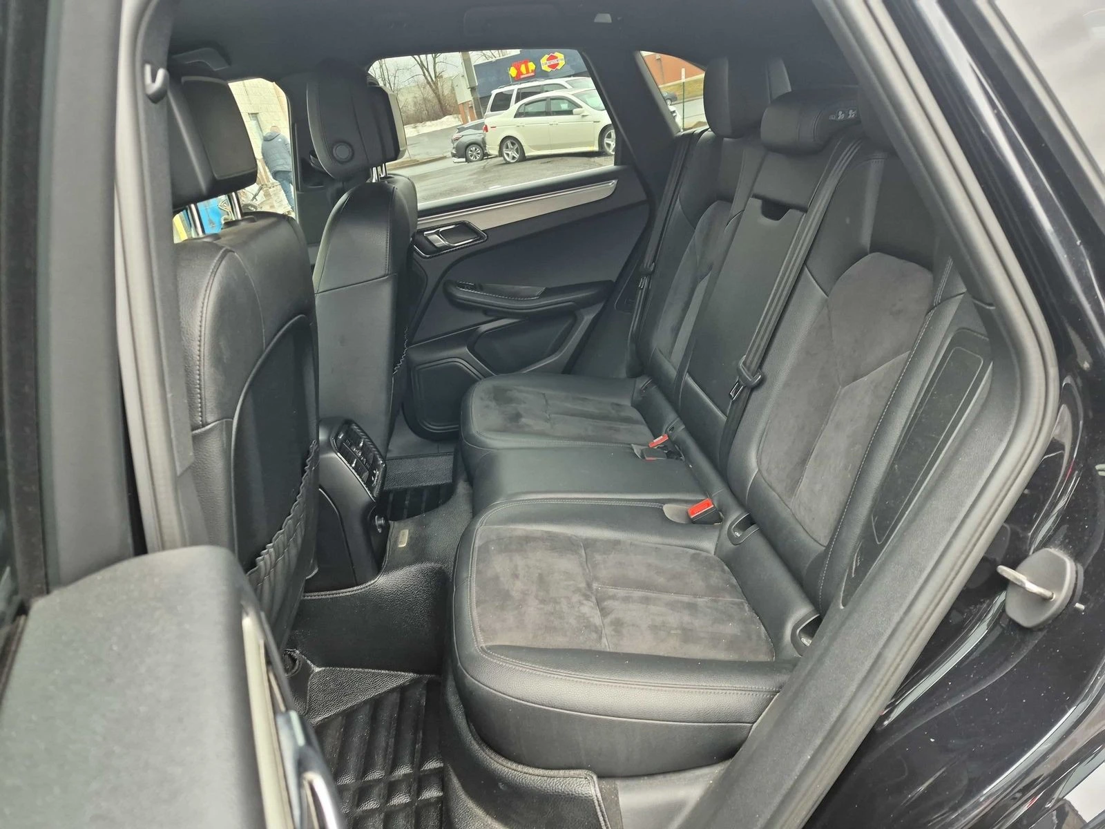 Porsche Macan S РЕГИСТАЦИЯ+ ОБСЛУЖВАНЕ, снимка 11 - Автомобили и джипове - 54114400