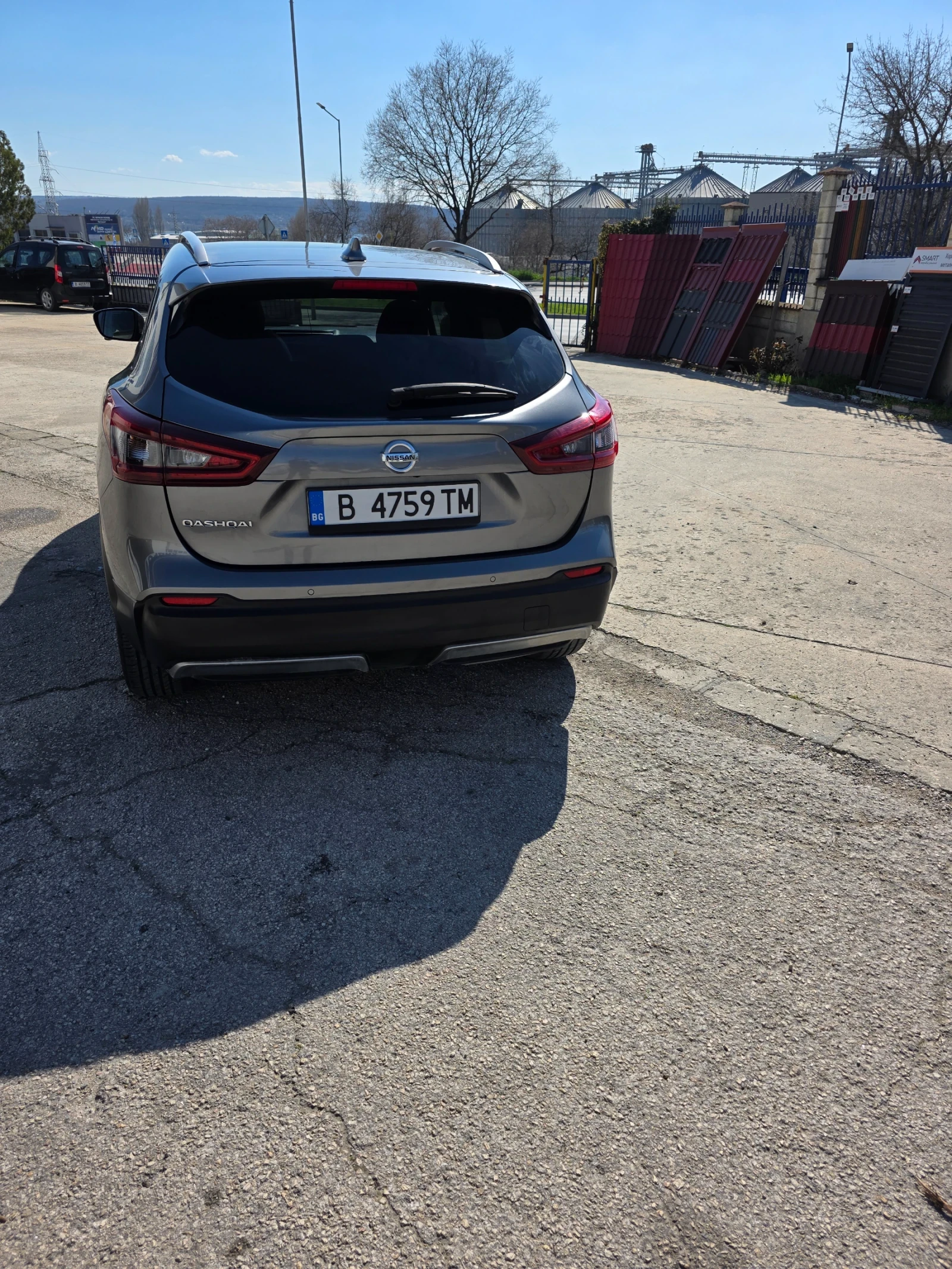 Nissan Qashqai, снимка 3 - Автомобили и джипове - 54547059