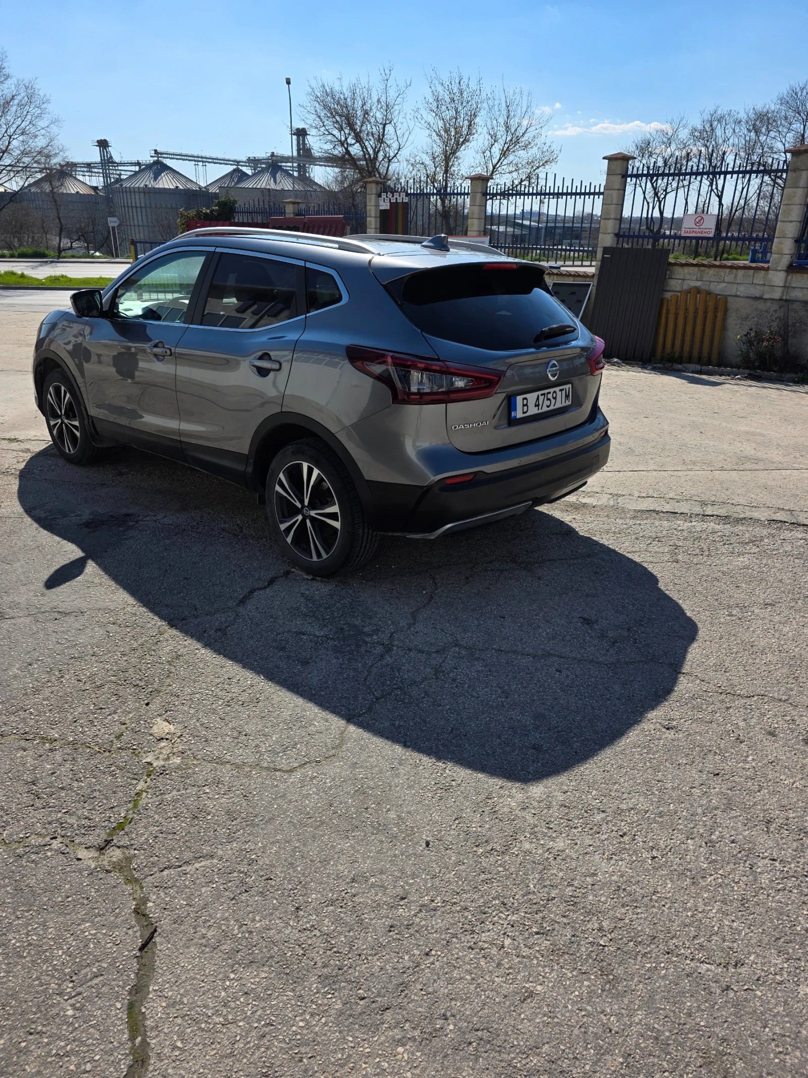 Nissan Qashqai, снимка 10 - Автомобили и джипове - 54547059