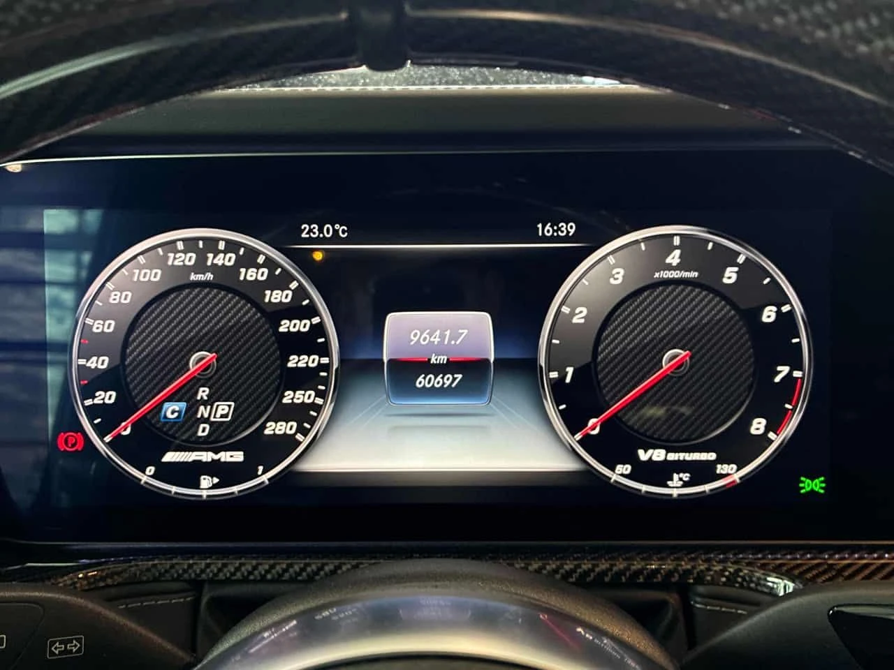 Mercedes-Benz G 63 AMG CARBON PKG| BURMESTER| HUD| 360| , снимка 8 - Автомобили и джипове - 55045172