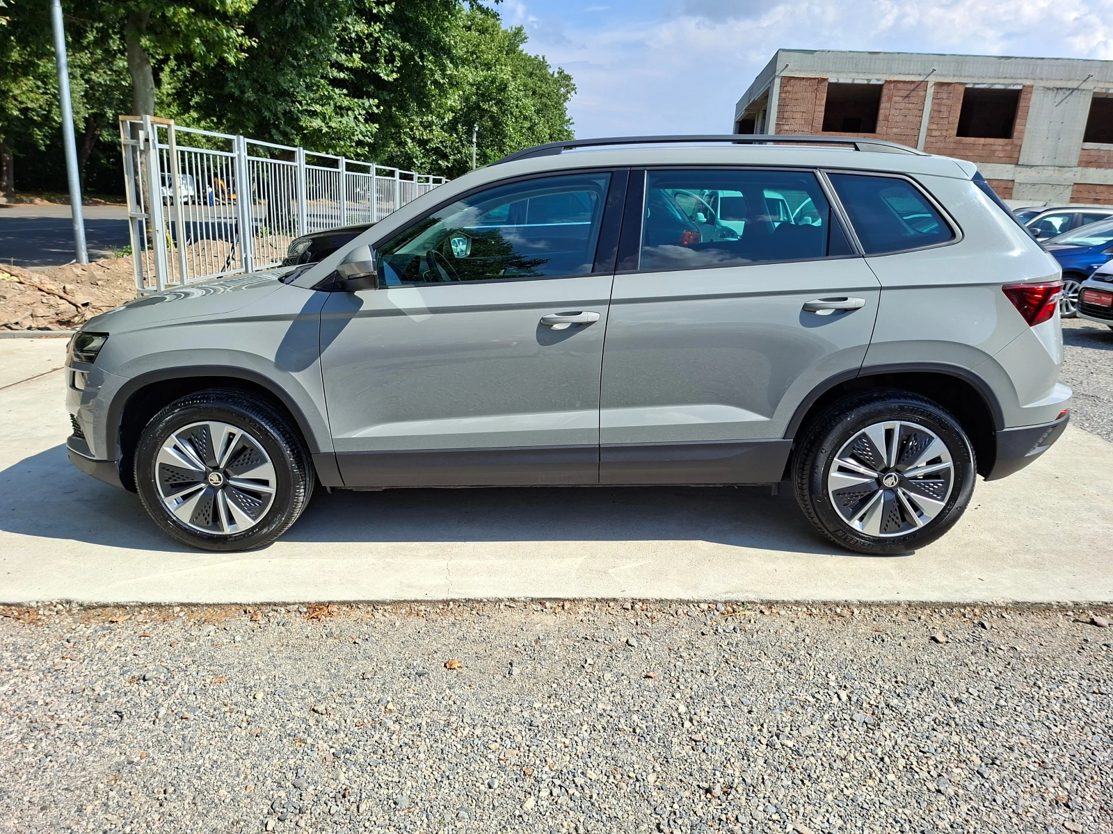 Skoda Karoq NARDO/LED/NAVI/KAMERA/CARPLAY, снимка 4 - Автомобили и джипове - 55146799