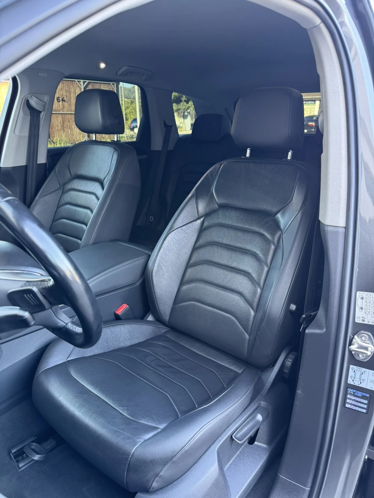 VW Touareg Лизинг, снимка 10 - Автомобили и джипове - 55696001