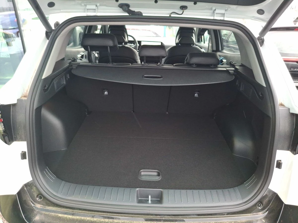 Kia Sportage 1.6 CRDi Mild-Hybrid Spirit, снимка 11 - Автомобили и джипове - 55708418