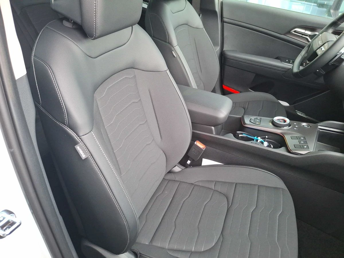 Kia Sportage 1.6 CRDi Mild-Hybrid Spirit, снимка 9 - Автомобили и джипове - 55708418
