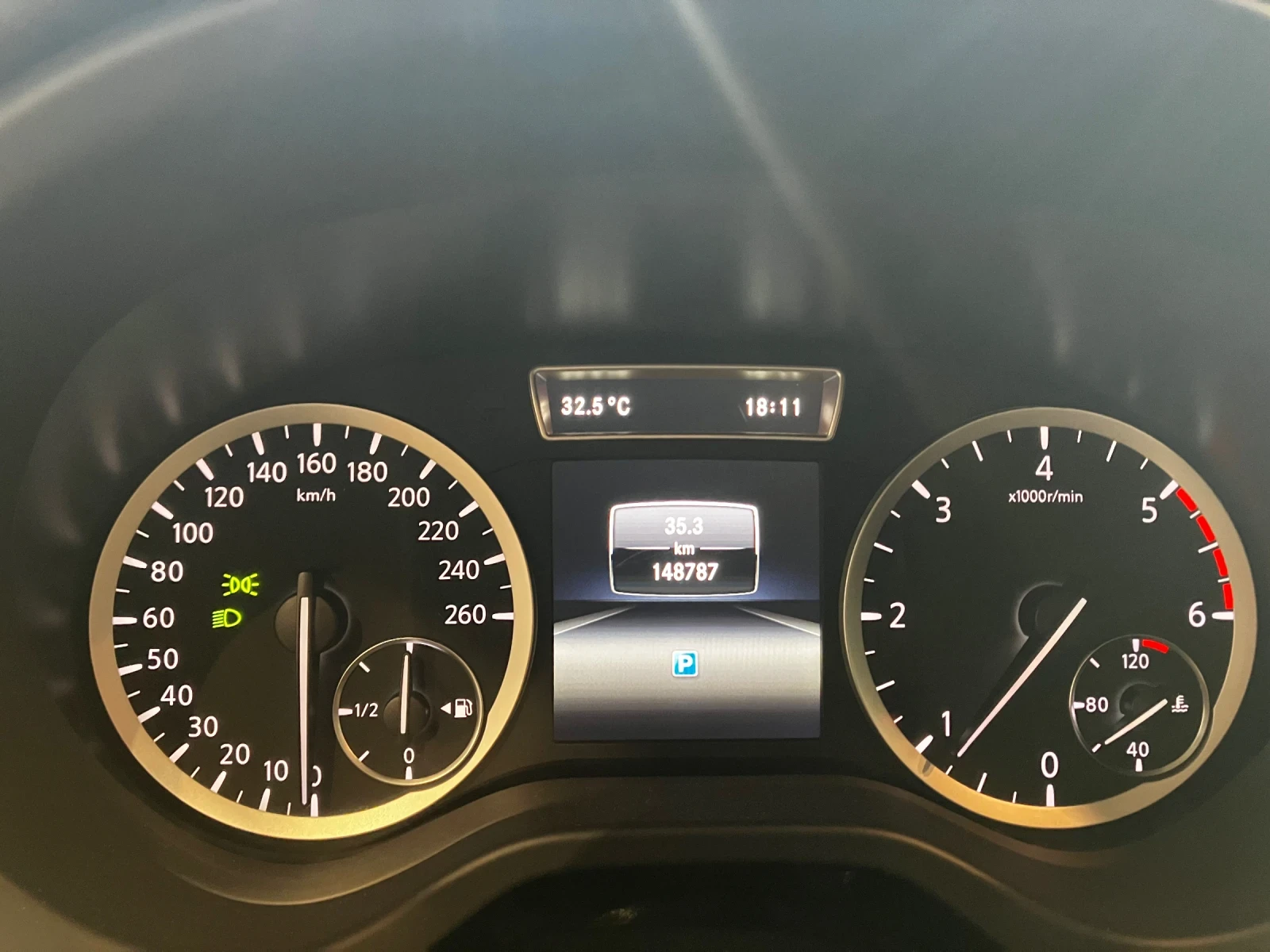 Infiniti Q30 Luxe Tech 1.5 d 109 PS, снимка 14 - Автомобили и джипове - 55825510