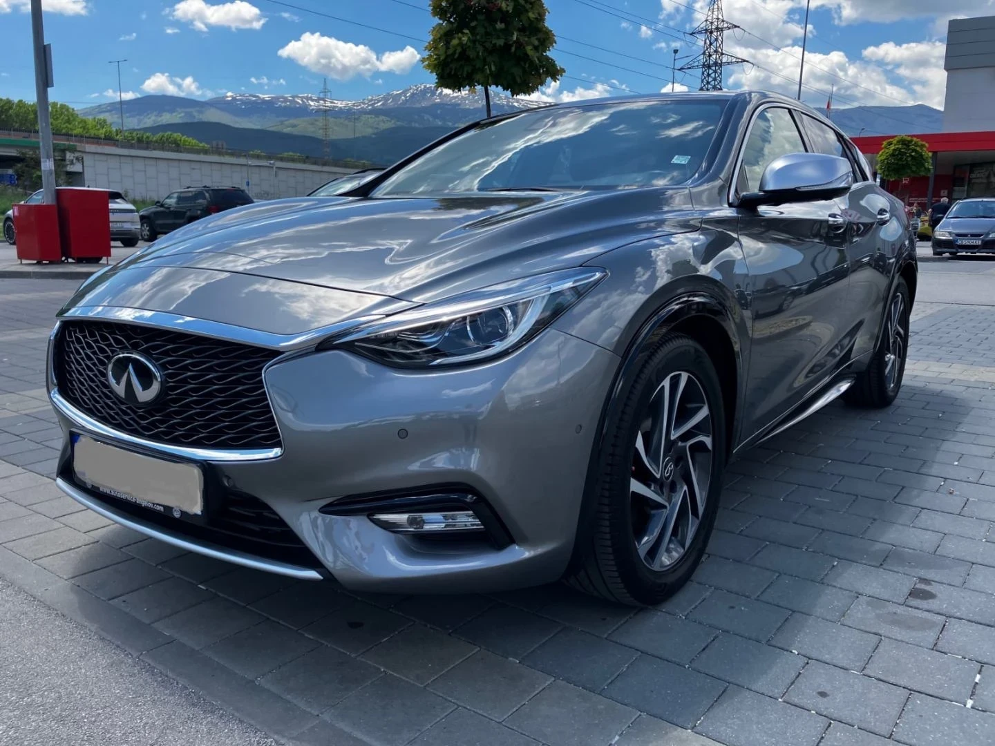 Infiniti Q30 Luxe Tech 1.5 d 109 PS