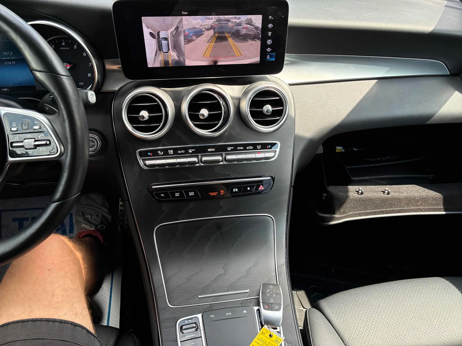 Mercedes-Benz GLC 300 * АВТОКРЕДИТ * ГЛАВНО ПРЕДСТАВИТЕЛСТВО * , снимка 10 - Автомобили и джипове - 55843997