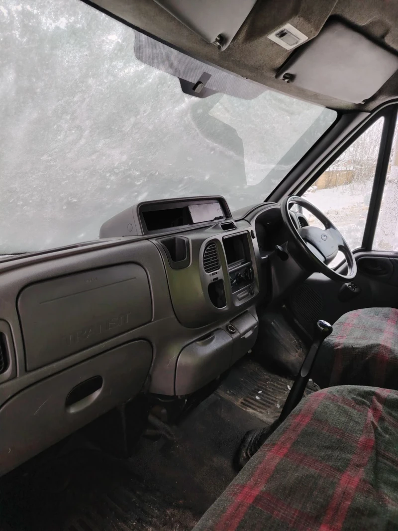 Ford Transit T350 2.5TD, снимка 11 - Бусове и автобуси - 53098321
