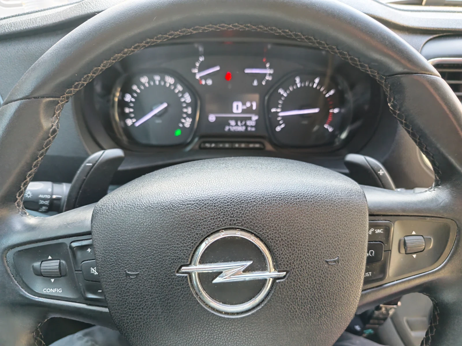 Opel Vivaro, снимка 9 - Бусове и автобуси - 53856887