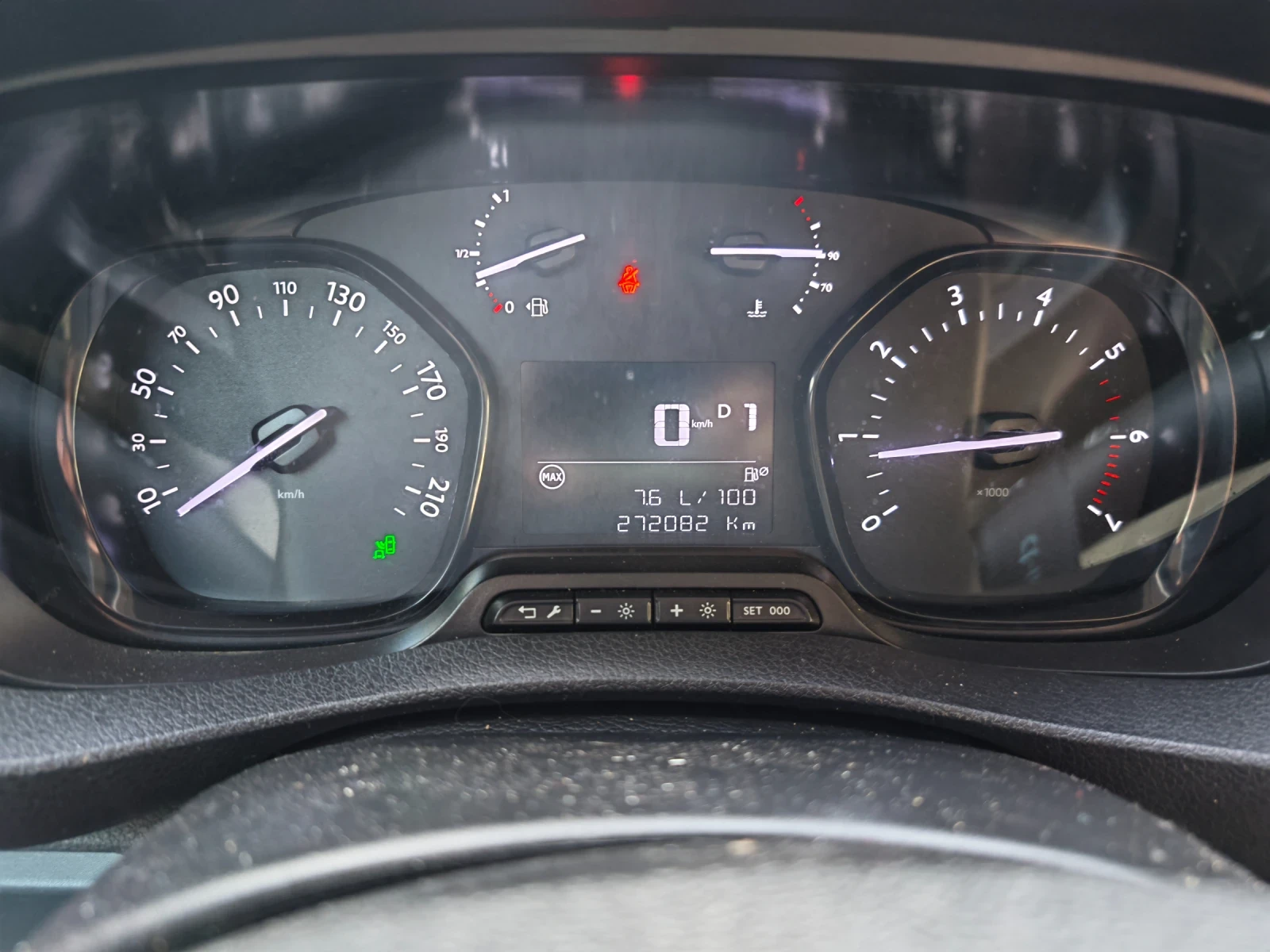 Opel Vivaro, снимка 8 - Бусове и автобуси - 53856887