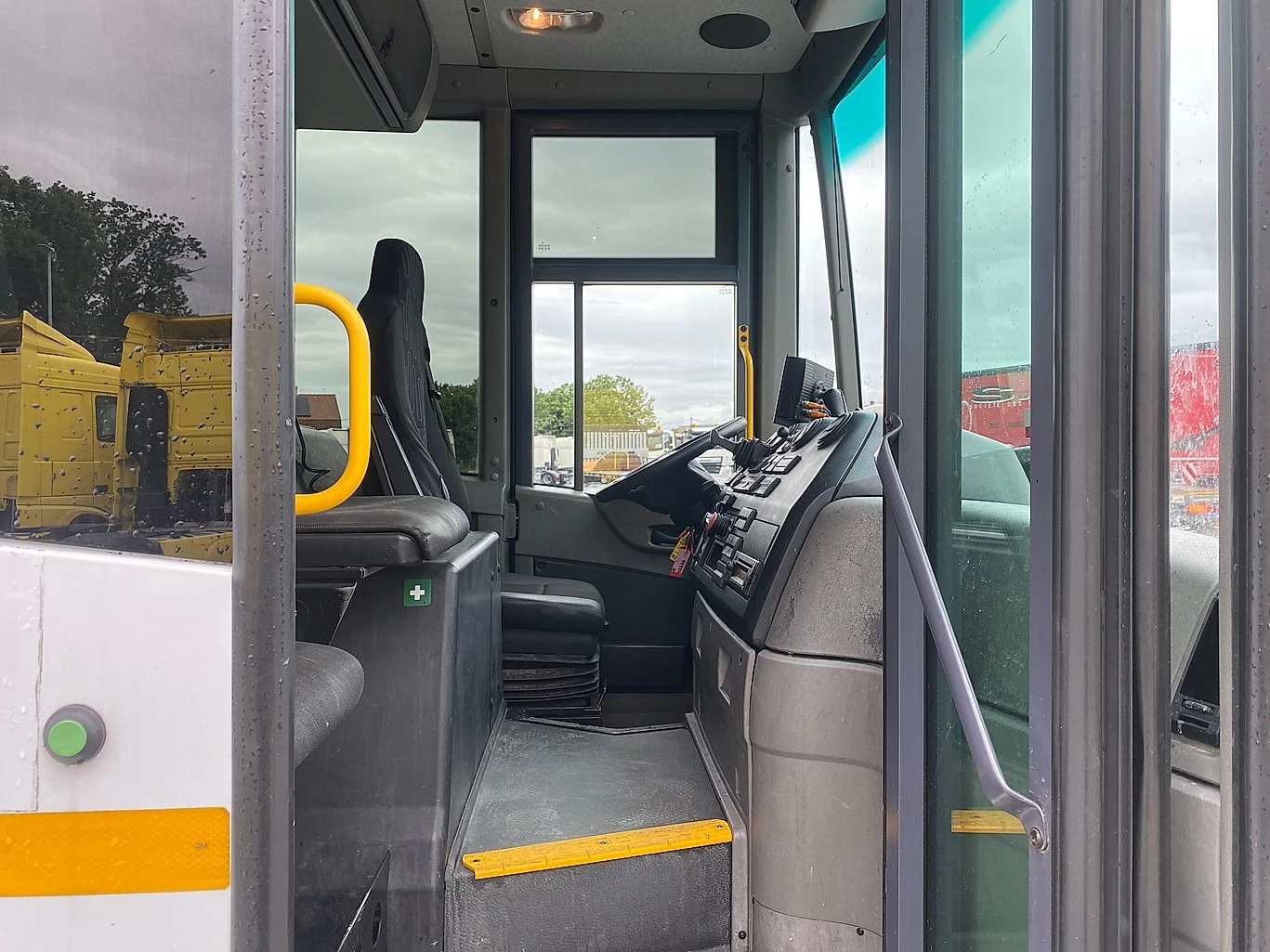 Mercedes-Benz Actros ECONIC 1830 CNG - изображение 10