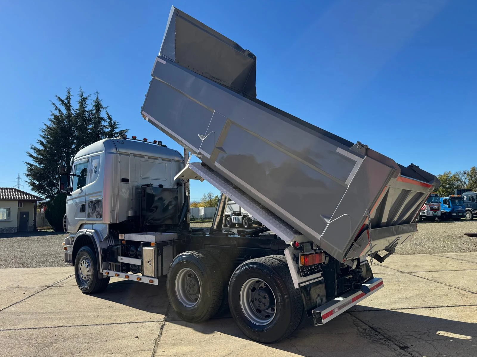 Scania R 560 V8 6X4 - изображение 4