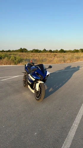 Yamaha YZF-R1, снимка 1