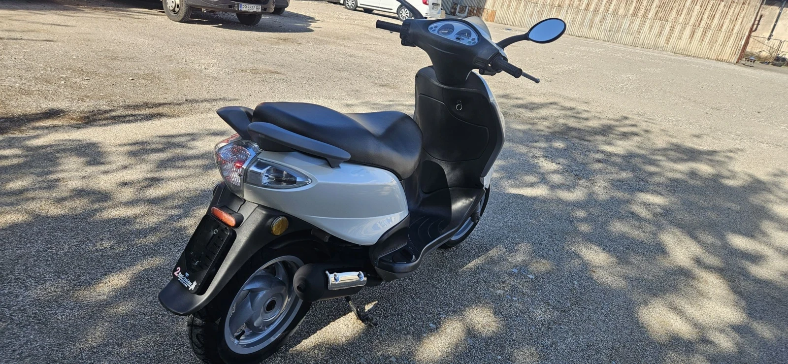 Piaggio Fly 50* Бяла перла*  - изображение 3