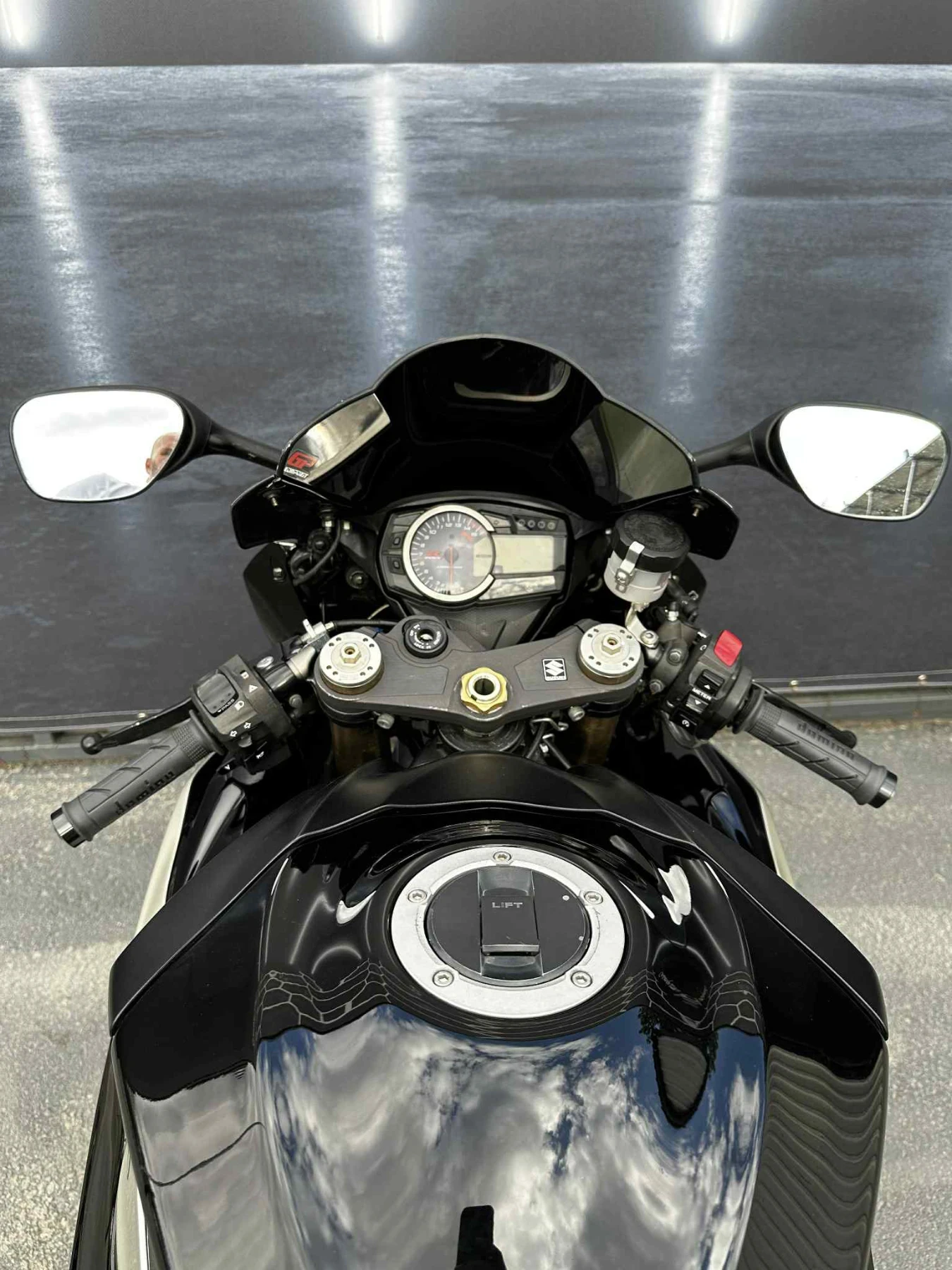 Suzuki Gsxr GSX-R L0 - изображение 9