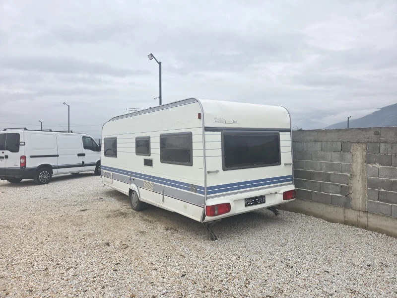 Каравана Hobby 545, снимка 3 - Каравани и кемпери - 53246455