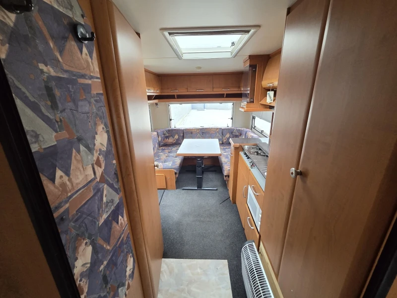 Каравана Hobby 545, снимка 10 - Каравани и кемпери - 53246455