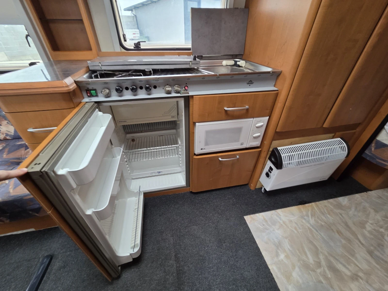 �������� Hobby 545 | Mobile.bg � ����������� 13