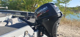 Лодка Tracker thor, снимка 8 - Воден транспорт - 52692307