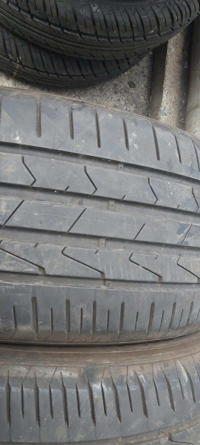 Гуми Летни 225/50R16, снимка 2 - Гуми и джанти - 33440621