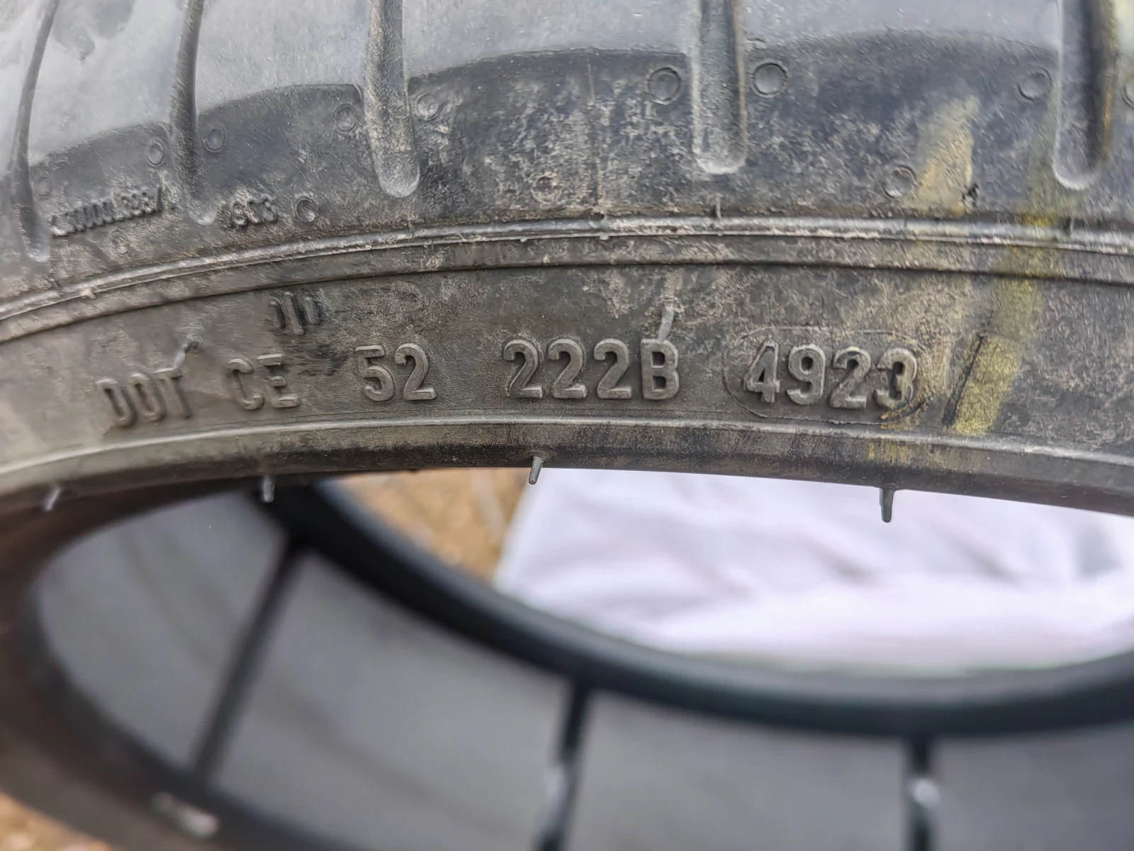 Гуми Летни 275/30R20, снимка 2 - Гуми и джанти - 54416193