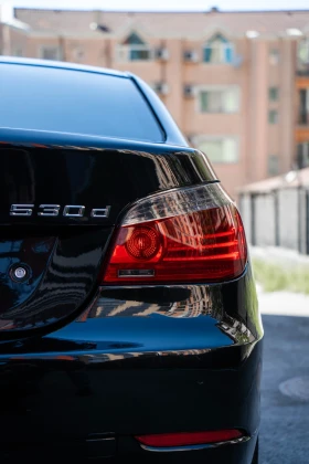 BMW 530 3.0 235 (LCI) РЕГИСТРИРАНА, снимка 3