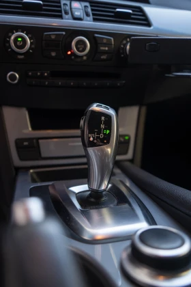 BMW 530 3.0 235 (LCI) РЕГИСТРИРАНА, снимка 16