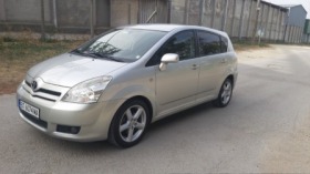 Обява за продажба на Toyota Corolla verso 2.2 136 к.с ~6 900 лв. - изображение 1