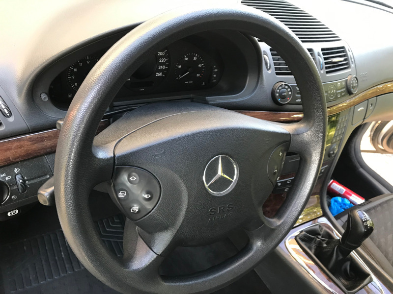 Mercedes-Benz E 220 2200, снимка 8 - Автомобили и джипове - 45933946