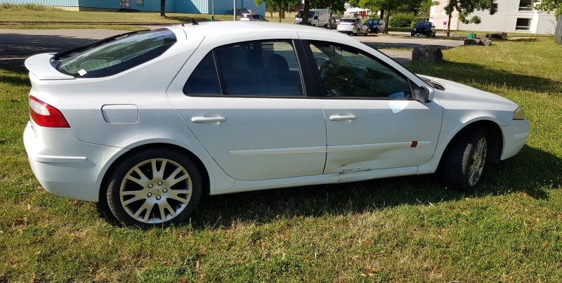 Renault Laguna 2.0-16v, снимка 3 - Автомобили и джипове - 47464782