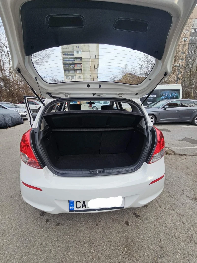 Hyundai I20, снимка 10 - Автомобили и джипове - 48349687