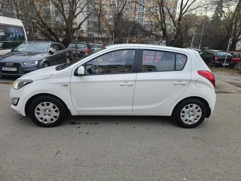 Hyundai I20, снимка 7 - Автомобили и джипове - 48349687